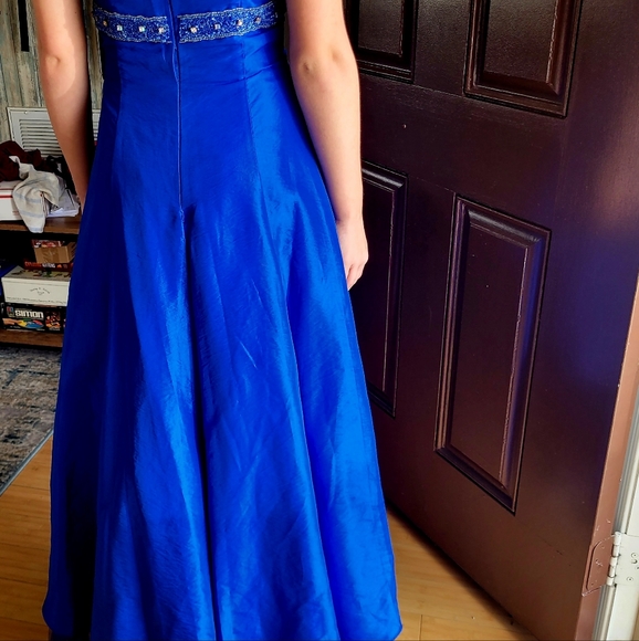 Royal Blue Hi Low Size 5 - Picture 2 of 4